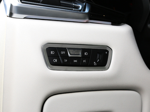 2019xDrive40i  M\b п؅^(q)