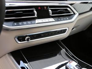 2019xDrive40i  M\b п؅^