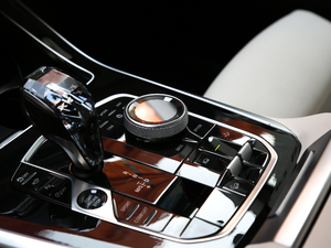 2019xDrive40i  M\b п؅^