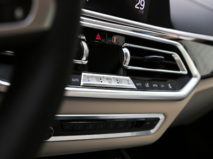 2019xDrive40i  M\b п؅^