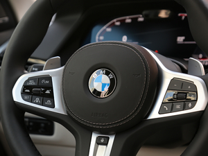 2019xDrive40i  M\b п؅^