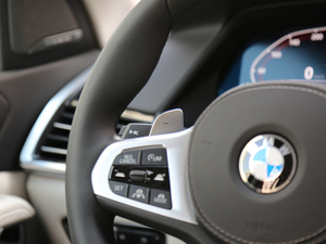 2019xDrive40i  M\b п؅^