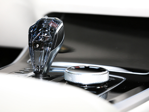 2019xDrive40i  M\b п؅^