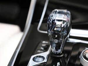 2019xDrive40i  M\b п؅^