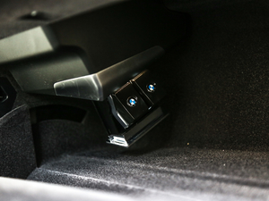 2019xDrive40i  M\b п؅^