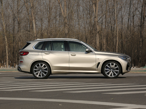 2019xDrive40i  M\(yn)(dng)b 