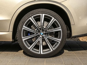 2019款xDrive40i 尊享型 M运动套装 细节外观