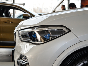 2019xDrive40i M\(yn)b (x)(ji)^