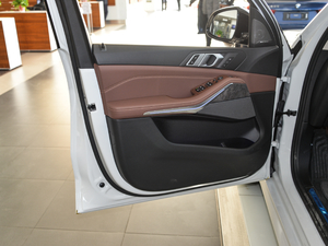 2019xDrive40i M\(yn)(dng)b g