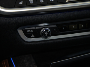 2019xDrive40i M\b п؅^