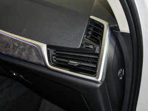 2019xDrive40i M\b п؅^