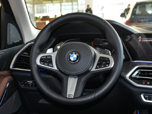 2019xDrive40i M\b п؅^