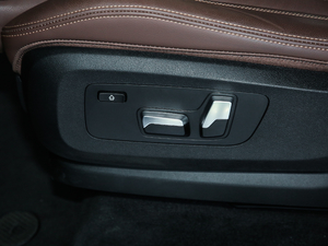 2019xDrive40i M\b {{