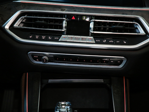 2019xDrive40i M\b п؅^(q)