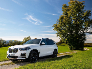 2019xDrive 45e iPerformance w^