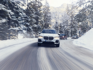 2019款xDrive 45e iPerformance 整体外观