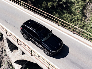 2019款xDrive 45e iPerformance 整体外观