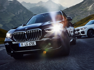 2019款xDrive 45e iPerformance 整体外观