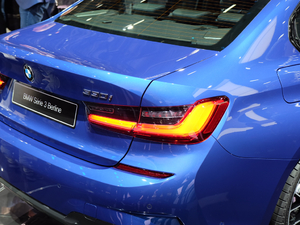2019款330i 基本型 细节外观