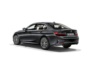 2019款330i 基本型 整体外观