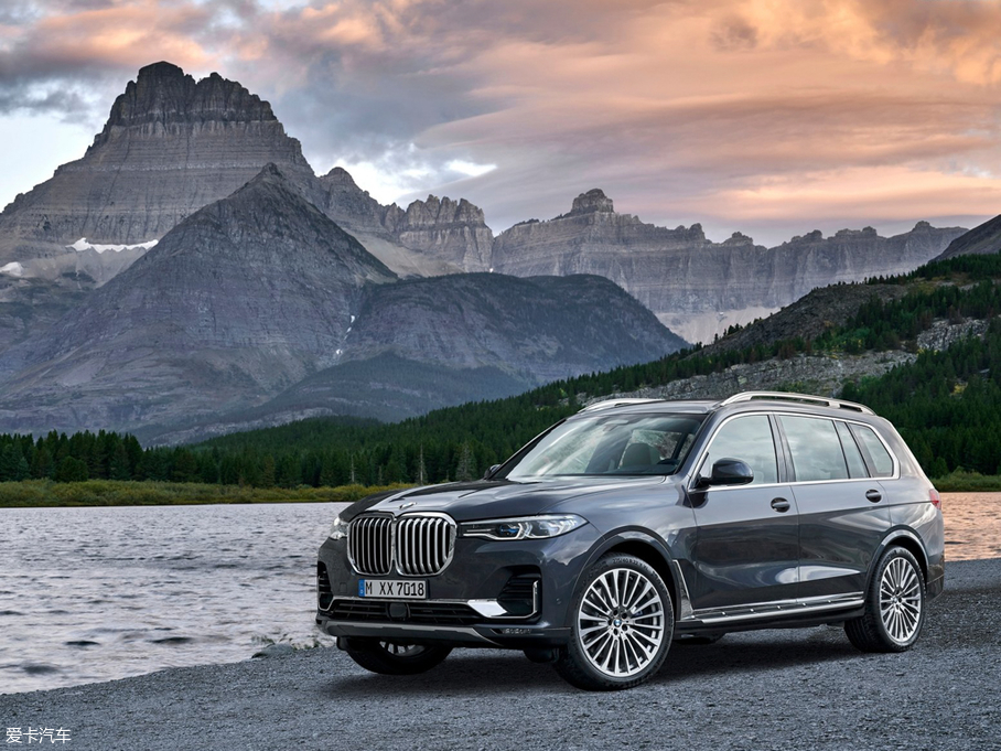 2019RX7 xDrive40i  M\b