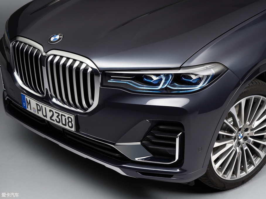 2019RX7 xDrive40i  M\b