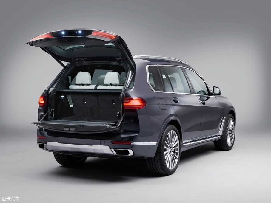 2019RX7 xDrive40i  M\b