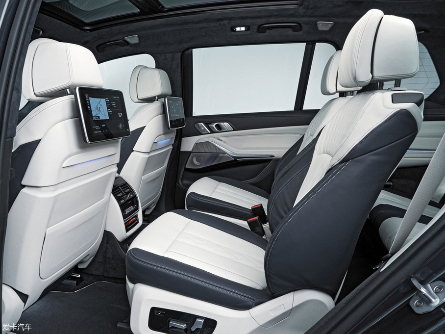 2019RX7 xDrive40i  M\b