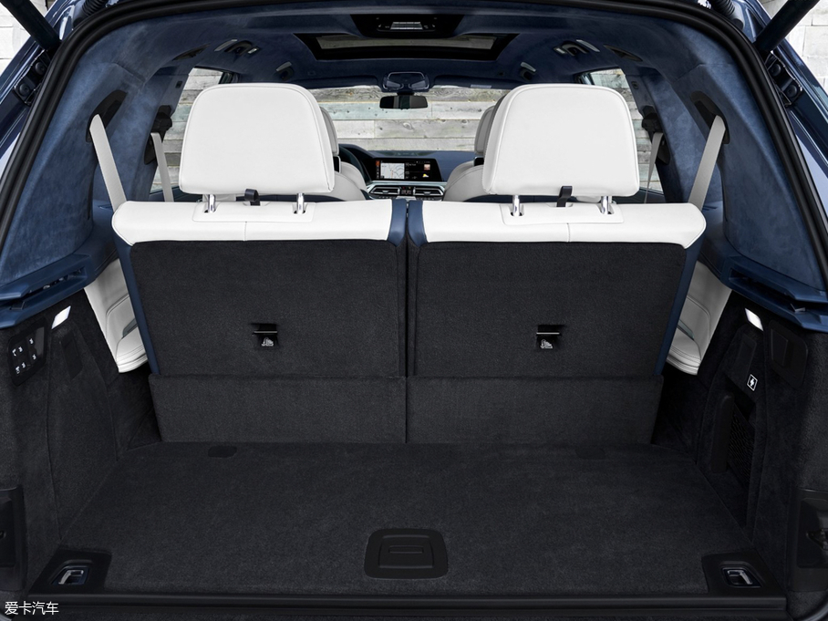 2019RX7 xDrive40i  M\b