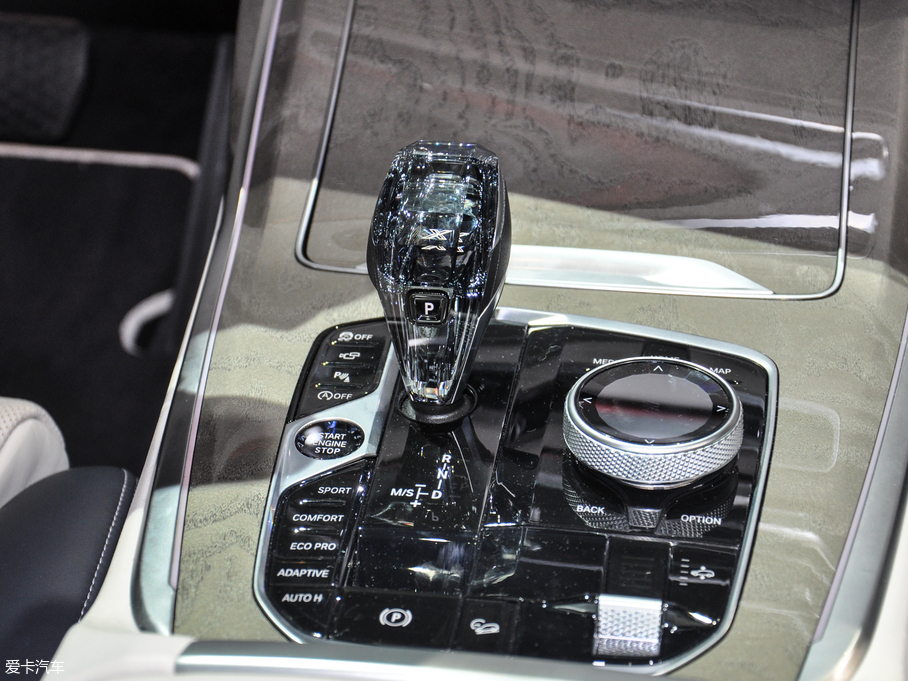 2019RX7 xDrive40i  M\b