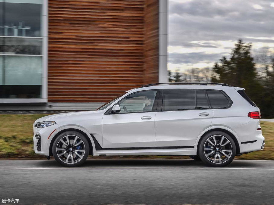 2019RX7 xDrive40i  M\b