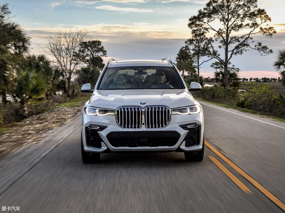 2019RX7 xDrive40i  M\b