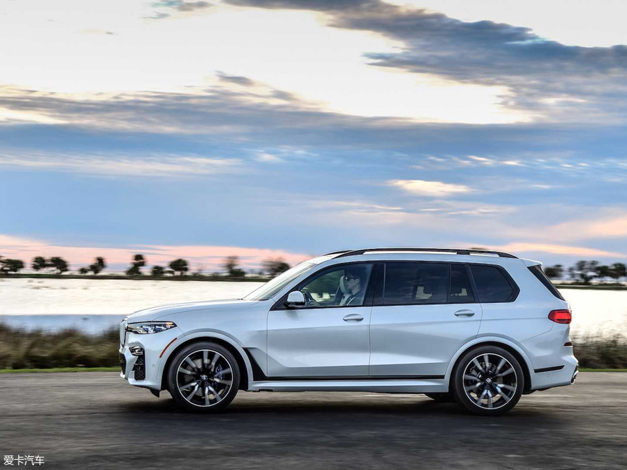 2019RX7 xDrive40i  M\b