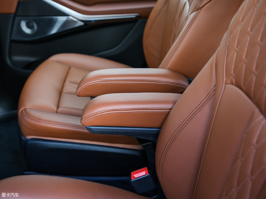 2019RX7 xDrive40i  M\b