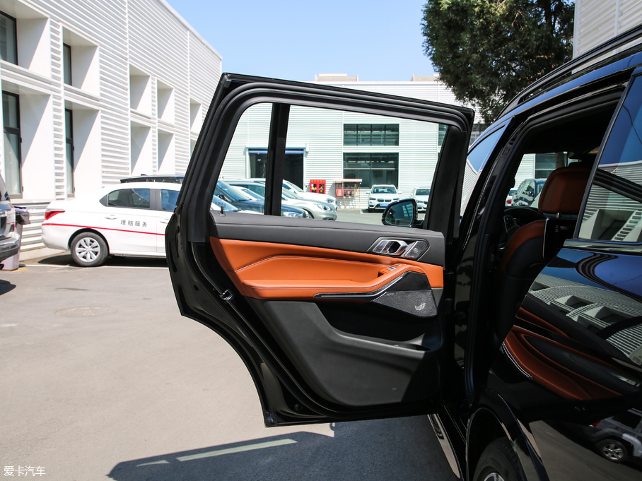 2019RX7 xDrive40i  M\b