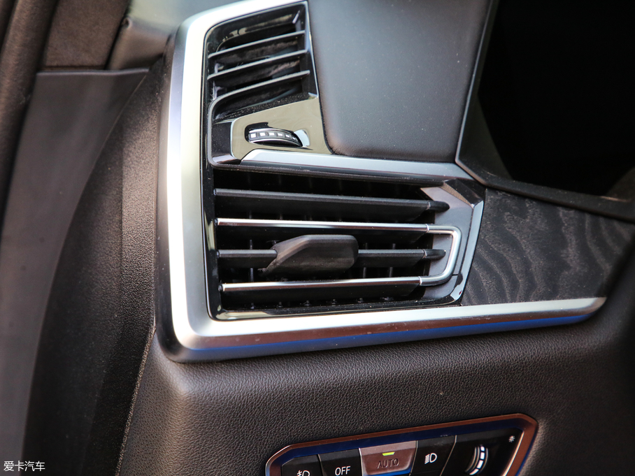 2019RX7 xDrive40i  M\b