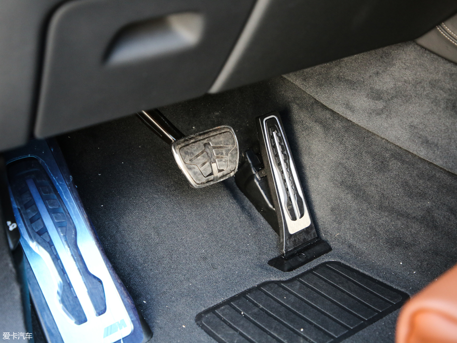 2019RX7 xDrive40i  M\b