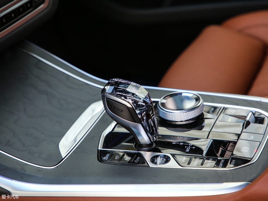 2019RX7 xDrive40i  M\b