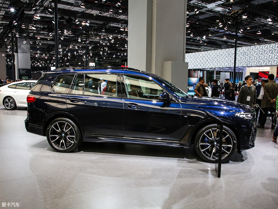 2019RX7 xDrive40i  M\b