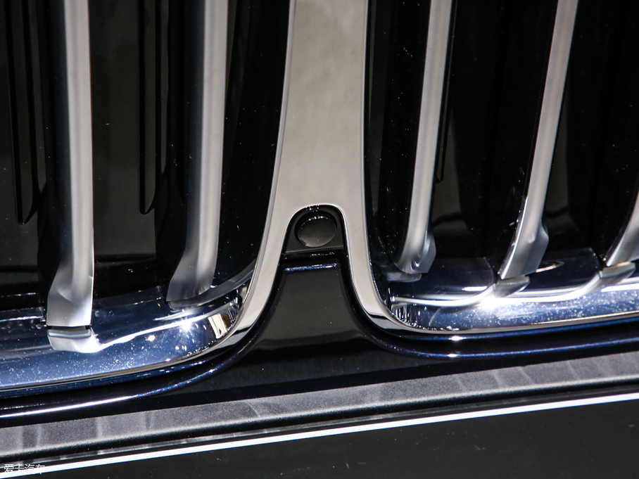 2019RX7 xDrive40i  M\b