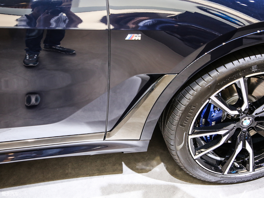 2019RX7 xDrive40i  M\b