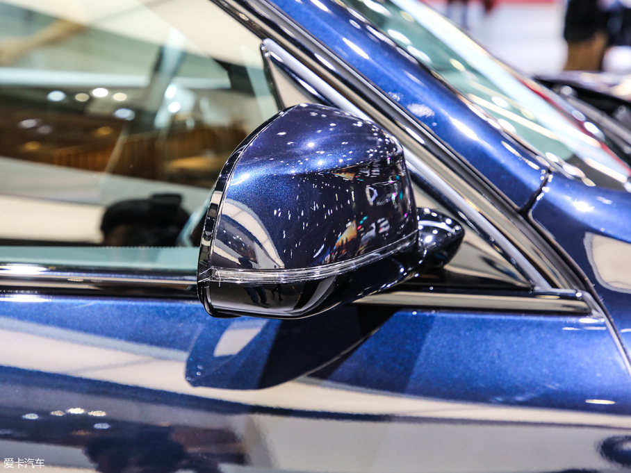 2019RX7 xDrive40i  M\b