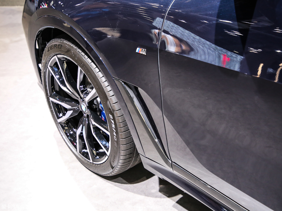 2019RX7 xDrive40i  M\b