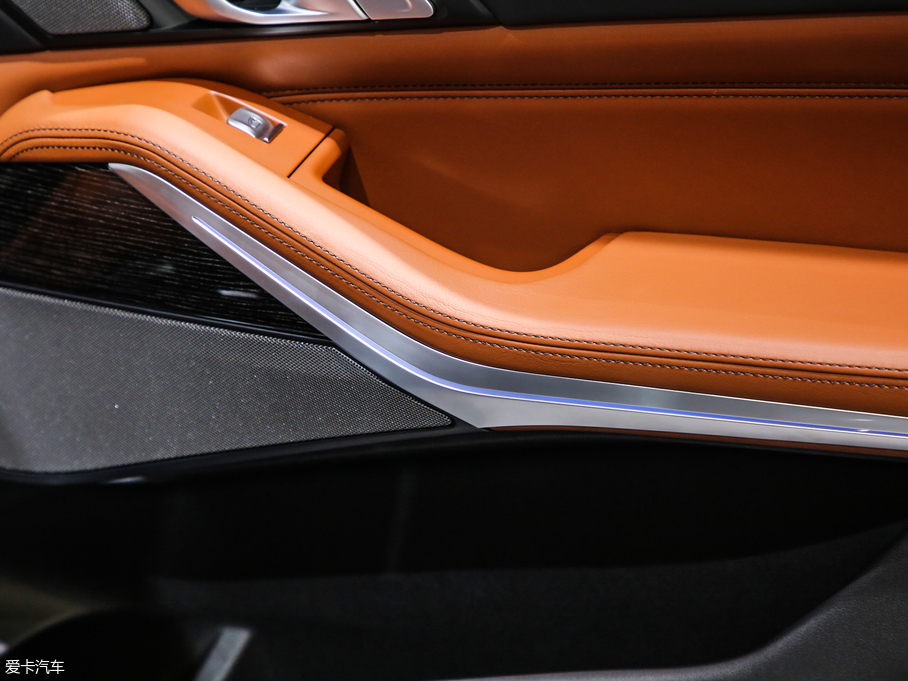 2019RX7 xDrive40i  M\b