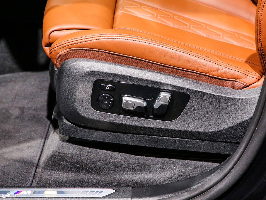 2019RX7 xDrive40i  M\b