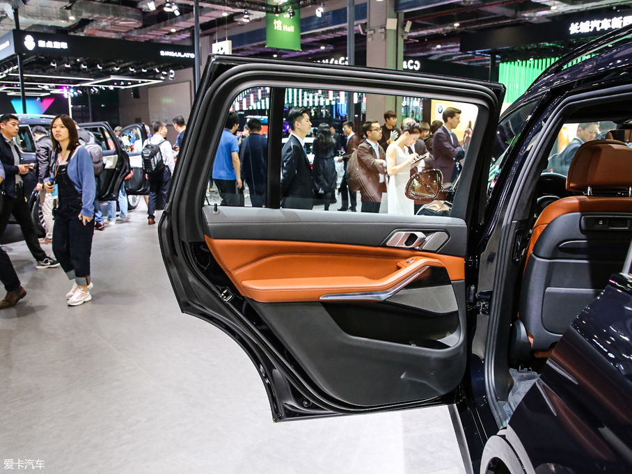 2019RX7 xDrive40i  M\b