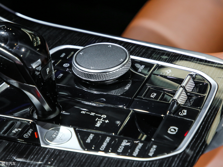 2019RX7 xDrive40i  M\b