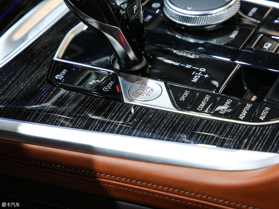 2019RX7 xDrive40i  M\b