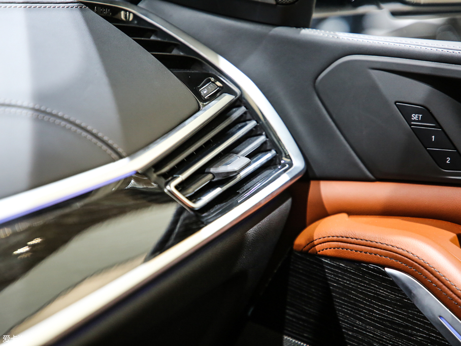 2019RX7 xDrive40i  M\b