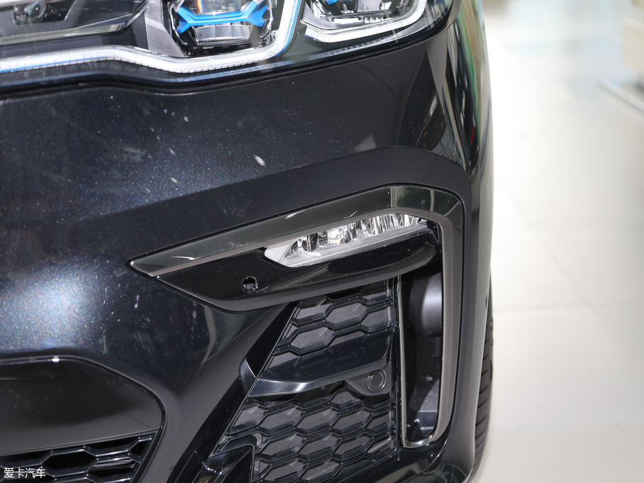 2019RX7 xDrive40i  M\b